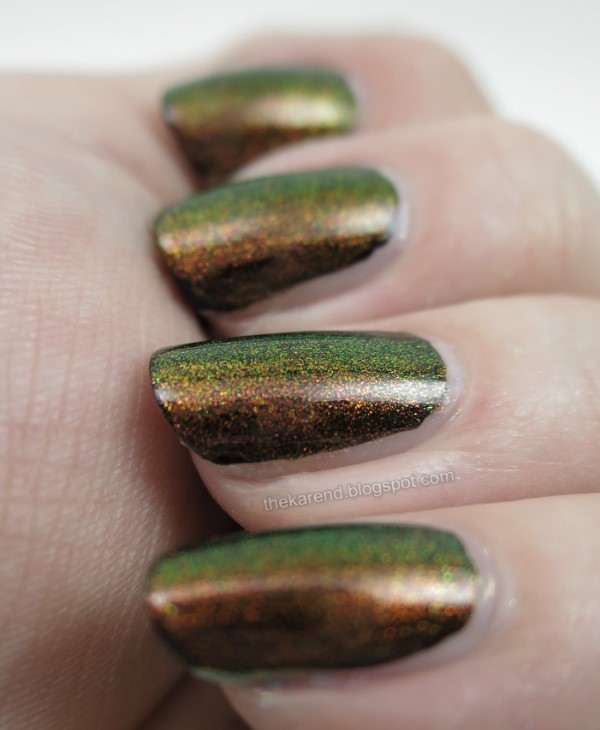 Ethereal Lacquer Bauble Water