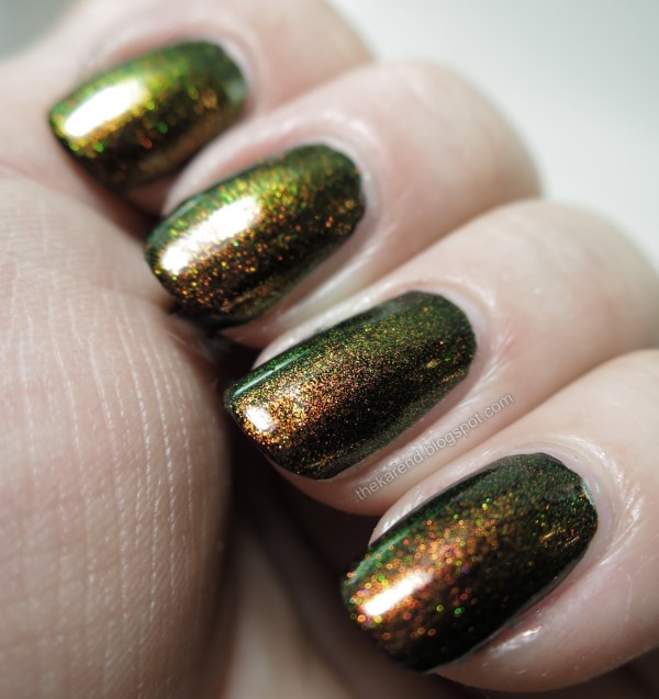 Ethereal Lacquer Bauble Water