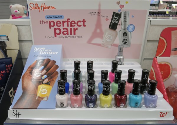 Nail polish display for Sally Hansen Miracle Gel 2022 spring/Valentines's collection Romance in Paris