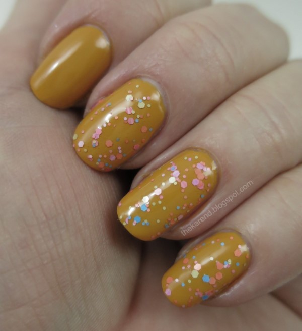 Wet 'n' Wild nail polish in Potassium-Rich and Miami Mami