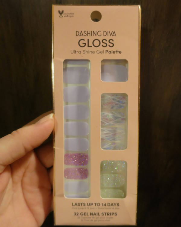 Dashing Diva Gloss Gel Nail Strips in Gleam Queen